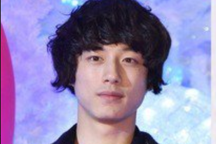 坂口健太郎